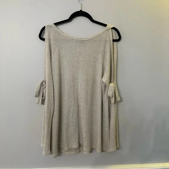 Torrid Waffle Knit Long Sleeve Cold Shoulder w/ Tie Sweater Size 1, 1X - Picture 9 of 9